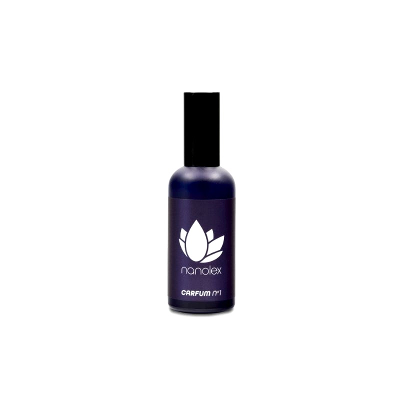 Un flacon bleu foncé de Parfum professionnel Nanolex Carfum No.3 avec un bouchon noir présente un logo à fleurs blanches et le nom de la marque « Nanolex », élégamment affiché sur un fond blanc. - Tekalab